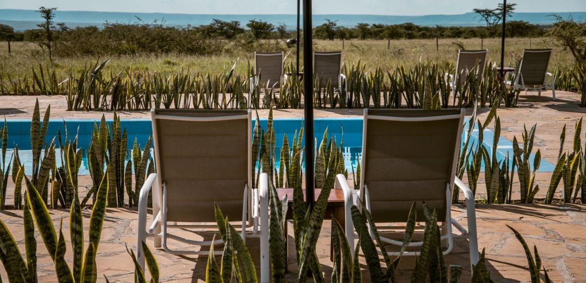 IM_KE_MAR_Zebra-Plains-Mara-Camp_Sunbeds-by-the-pool