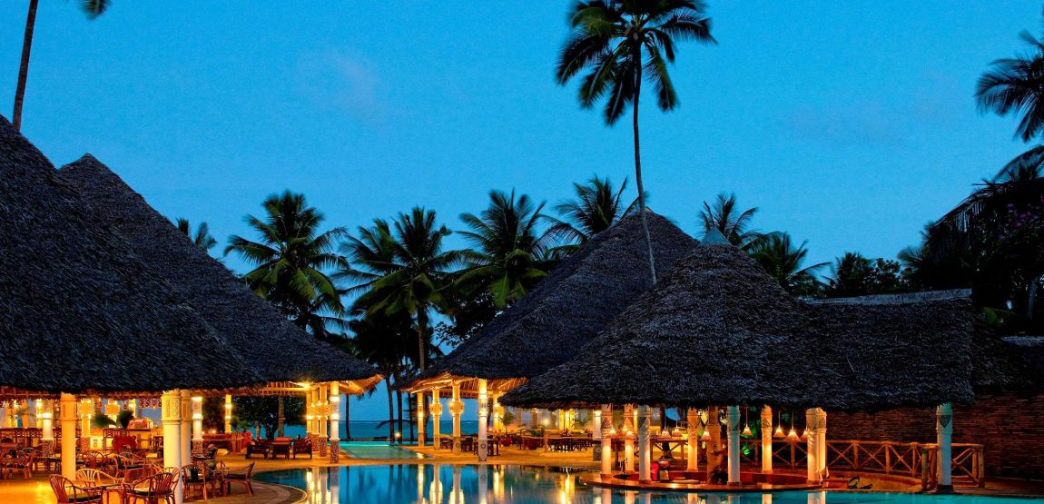 pool-at-night